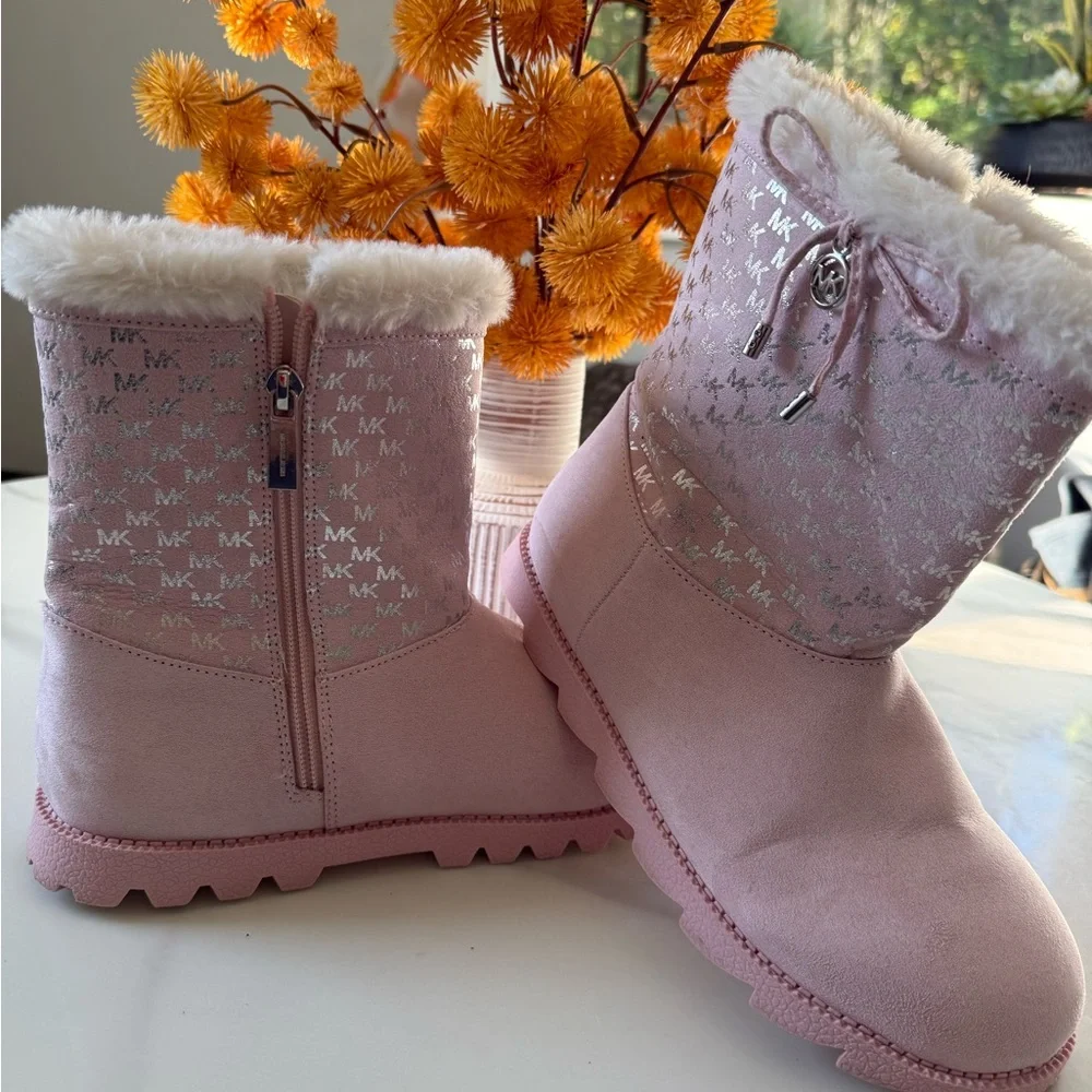 Michael Kors Light Pink Fur-Lined Boots - Picture 8 of 12